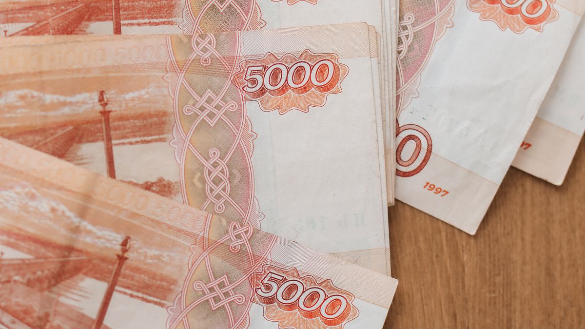 Где срочно заработать деньги в Москве: выплаты в тот же день